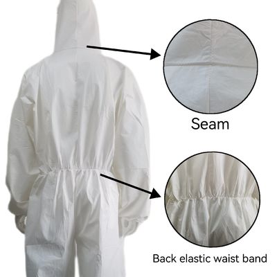 55-70GSM Trajes impermeáveis microporosos descartáveis Capacidade de produção 50000 PCS/dia
