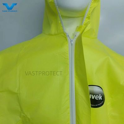 Camisa amarela à prova de produtos químicos ISO coberta com capuz de uso descartável Customization industrial OEM