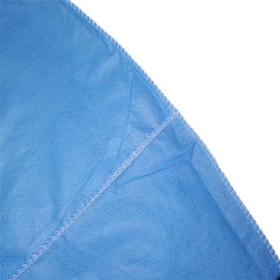 SMS Vestido de isolamento azul descartável de tecido não tecido com material macio M/L/XL